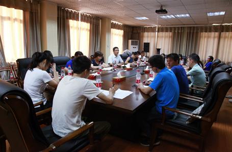 交流總結(jié)，提高財務(wù)水平