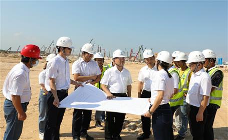 【大干一百天?服務(wù)到一線(xiàn)】覃振華：乘北部灣東風(fēng) 揚(yáng)奮進(jìn)之帆