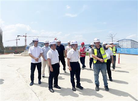 覃振華到桂鴻分公司項目開展第二季度安全生產(chǎn)質量綜合大檢查