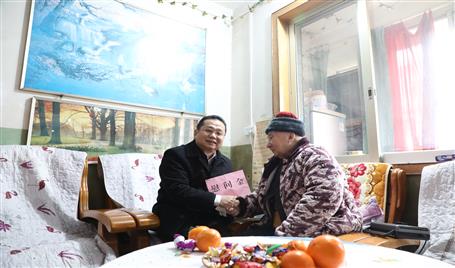 冶建公司領(lǐng)導(dǎo)班子新春走訪慰問丨送溫暖 傳祝福